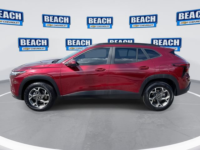 Used 2025 Chevrolet Trax LT w/ Driver Confidence Package FWD image 5