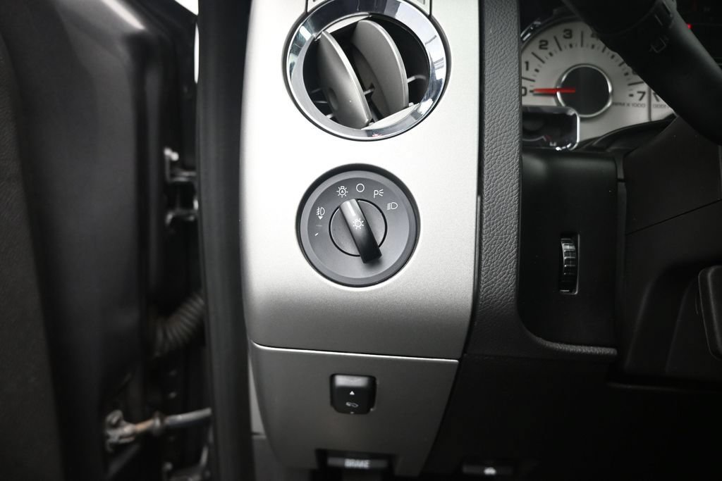Used 2014 Ford Expedition EL Limited w/ Equipment Group 301A RWD image 12