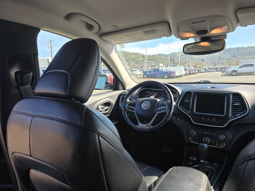 Used 2021 Jeep Cherokee Latitude Lux w/ Comfort/Convenience Group image 10