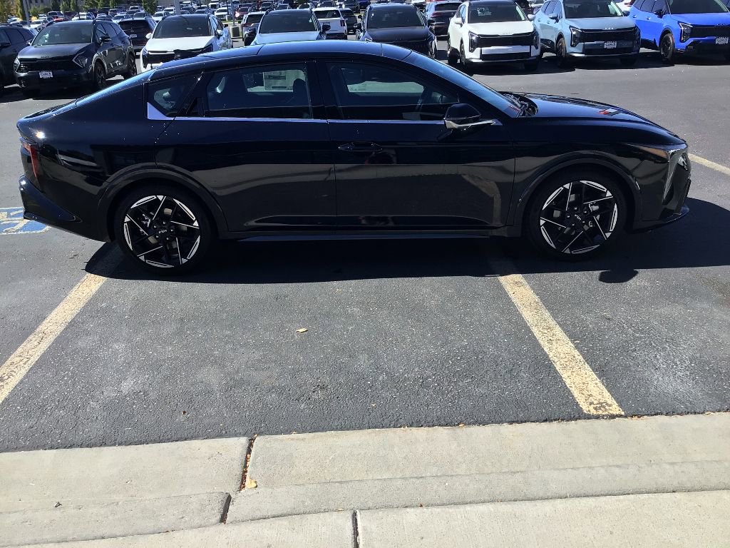 New 2025 Kia K4 GT-Line image 6