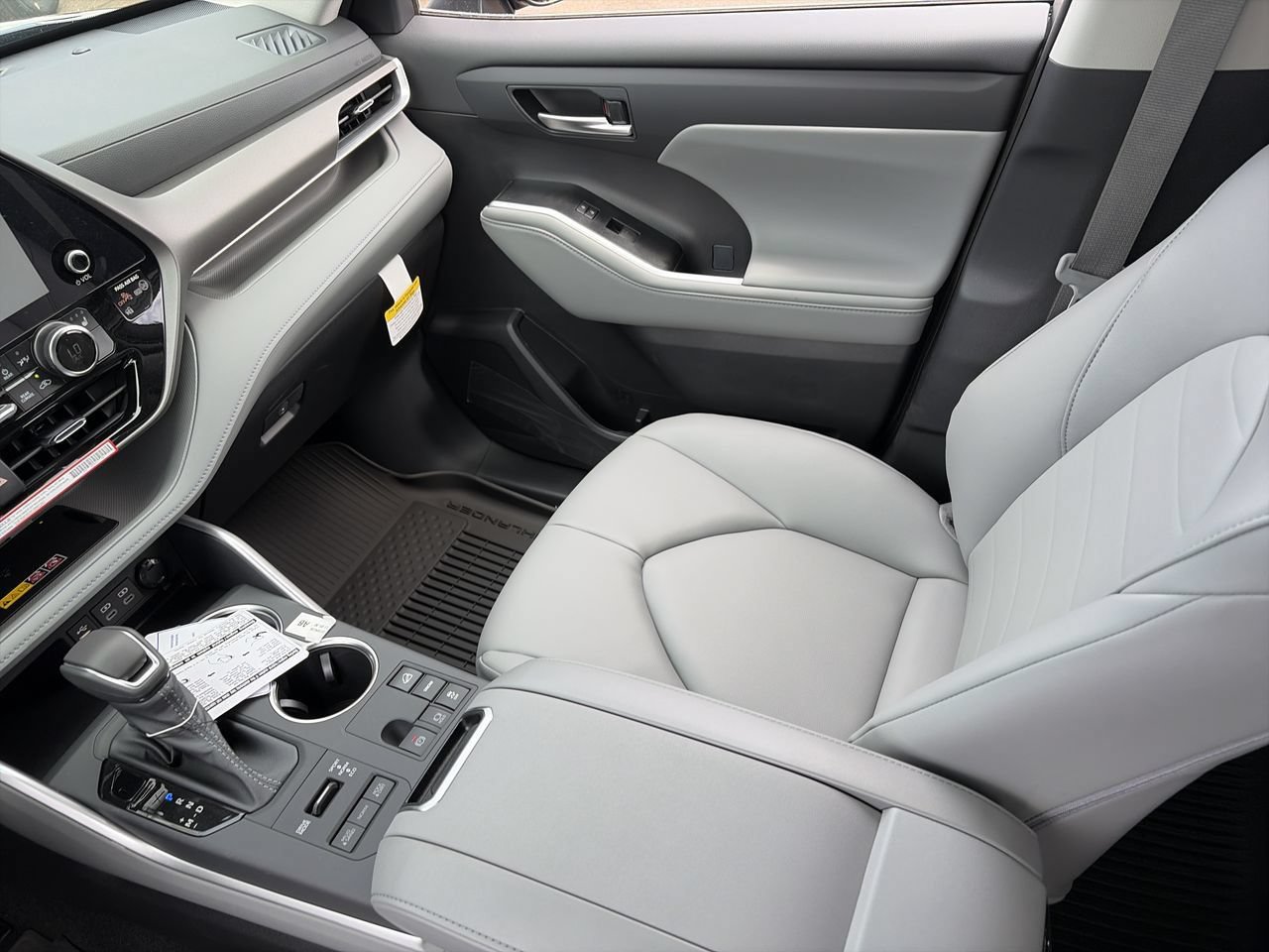 New 2026 Toyota Highlander XLE AWD/4WD image 20