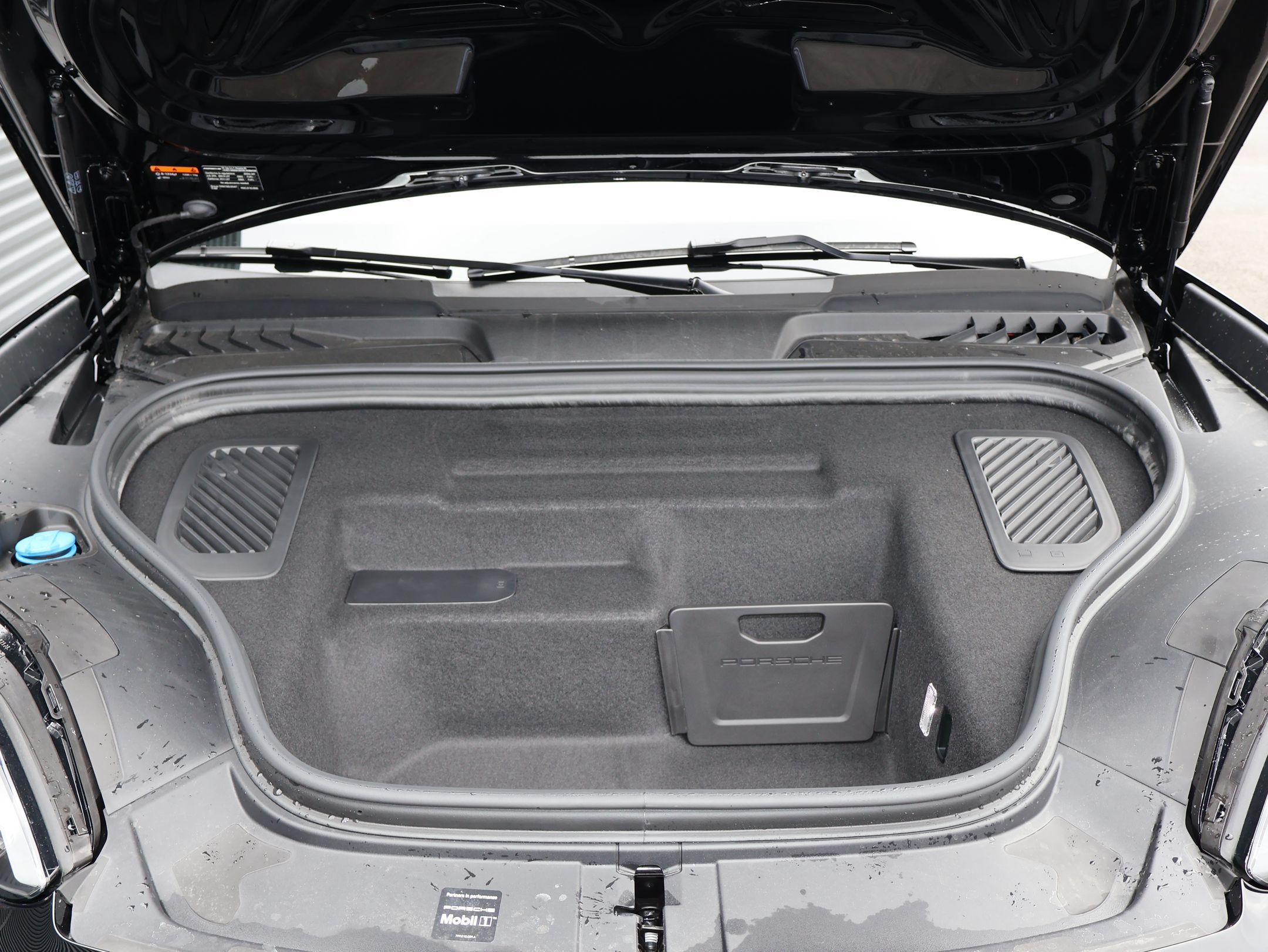 New 2026 Porsche Macan 4 Electric AWD/4WD image 27