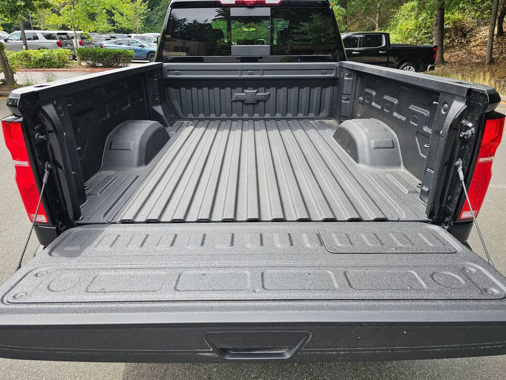 New 2026 Chevrolet Silverado 2500 High Country w/ Midnight Edition AWD/4WD image 13