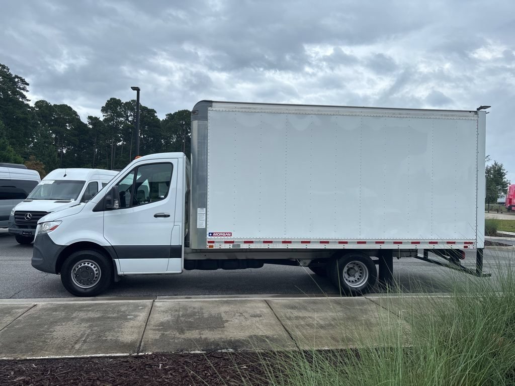 Used 2021 Freightliner Sprinter 3500 RWD image 6