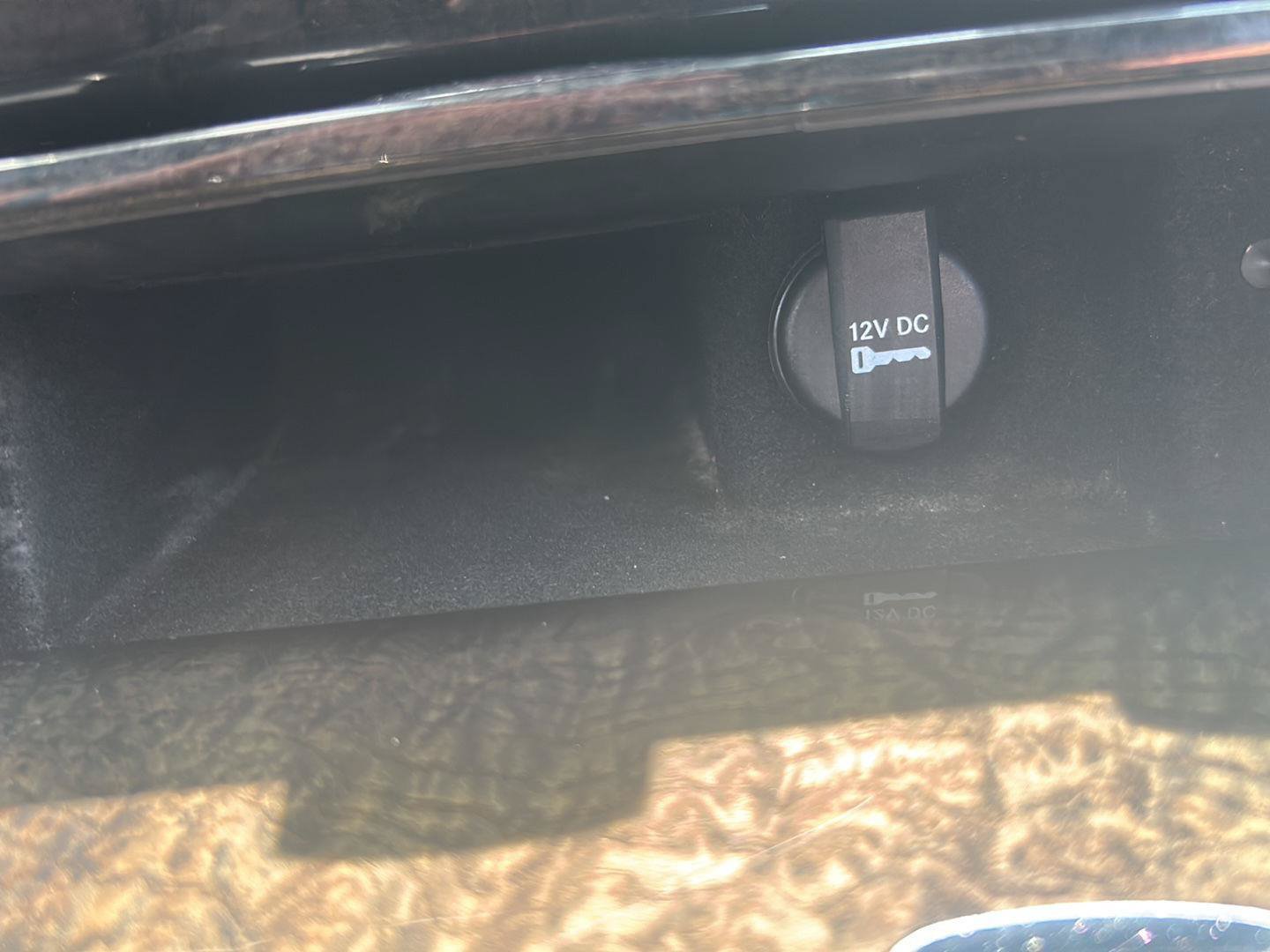 Used 2014 Chrysler 300 C RWD image 22