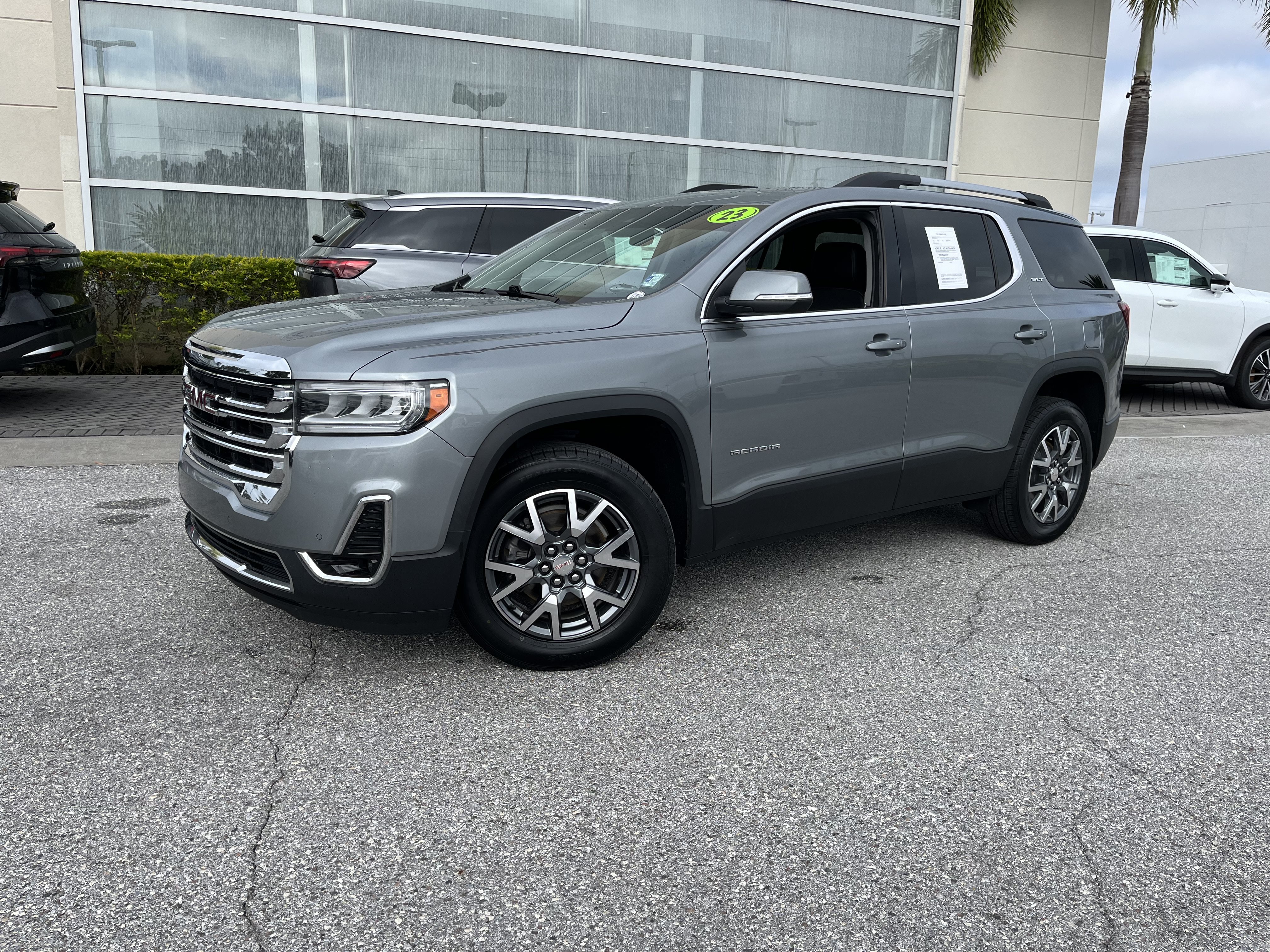 Used 2023 GMC Acadia SLT