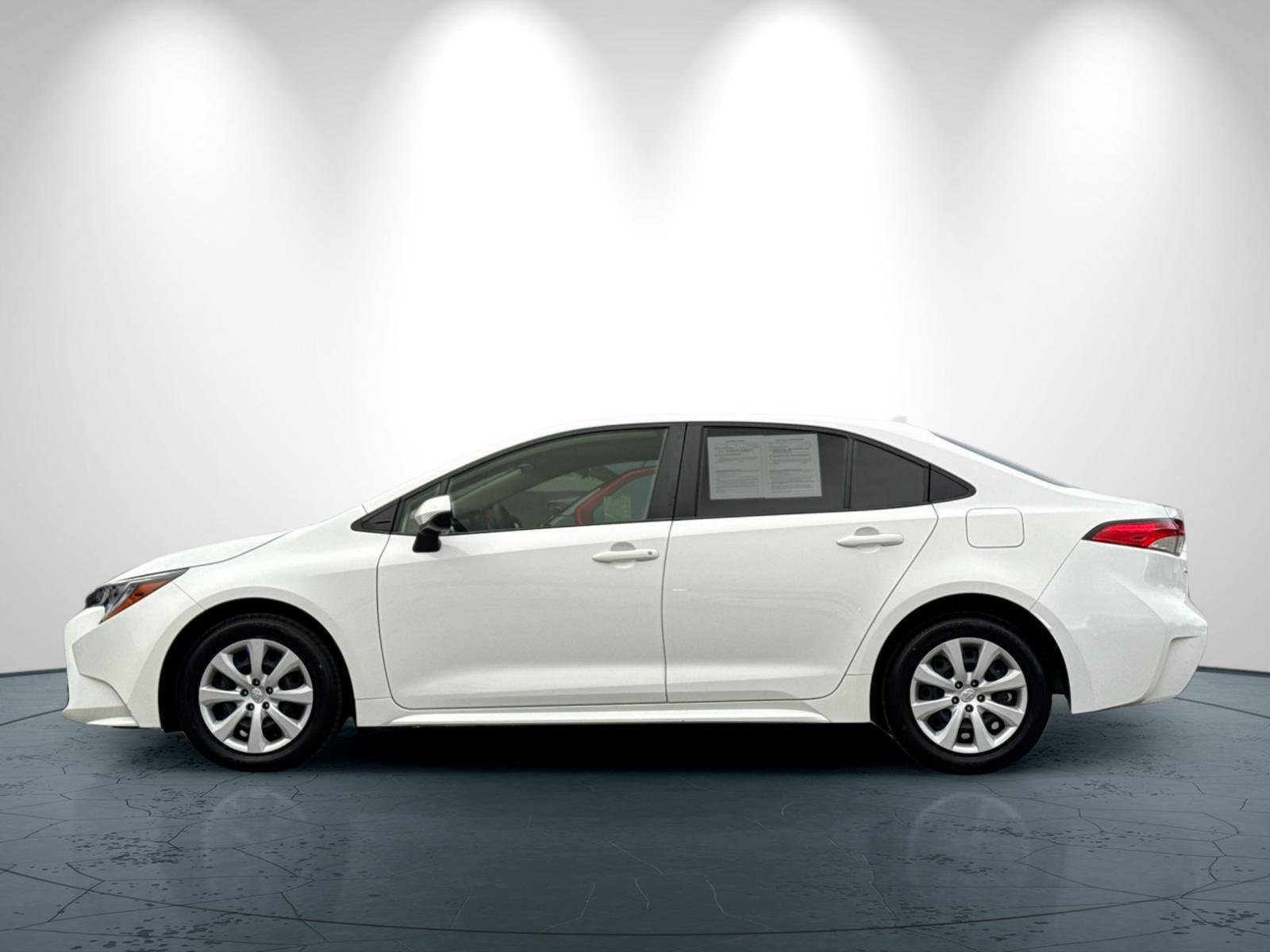 Used 2023 Toyota Corolla LE image 7