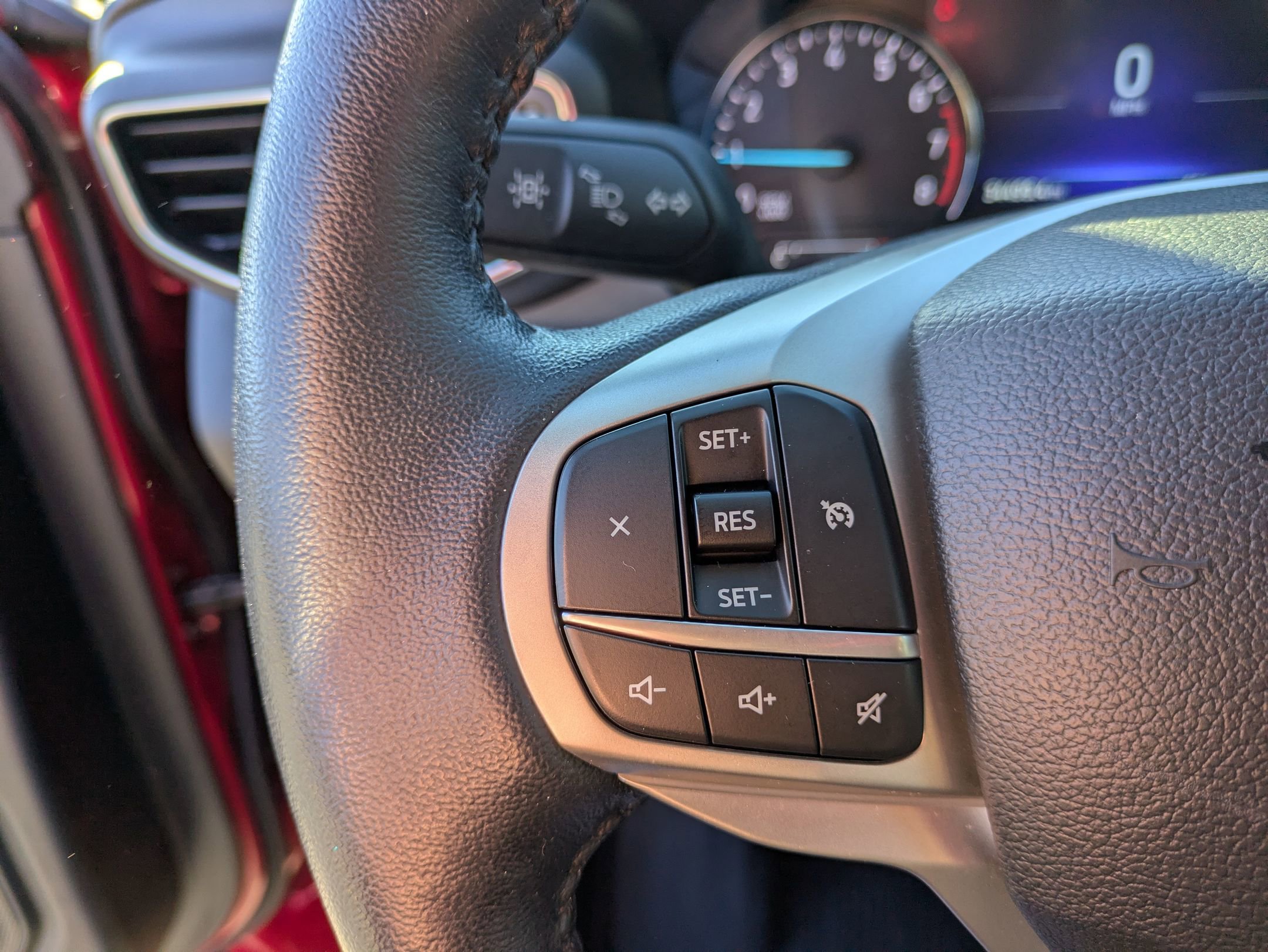 Certified 2022 Ford Explorer XLT w/ Equipment Group 202A image 18