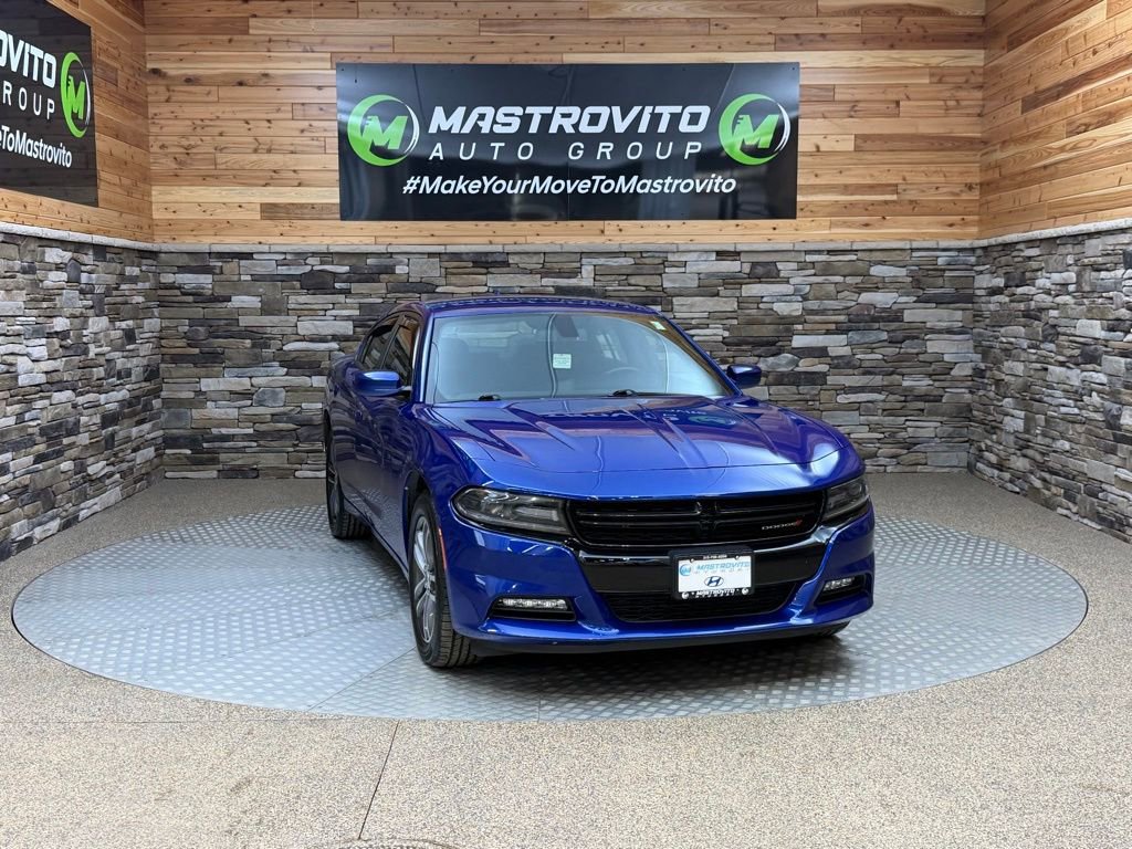 Used 2019 Dodge Charger SXT w/ Plus Group image 2