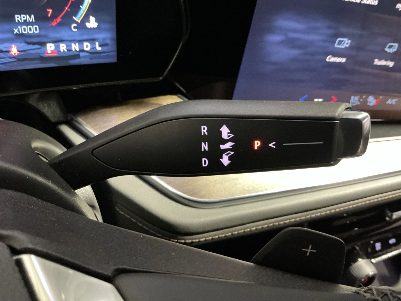 New 2026 Chevrolet Suburban High Country image 30