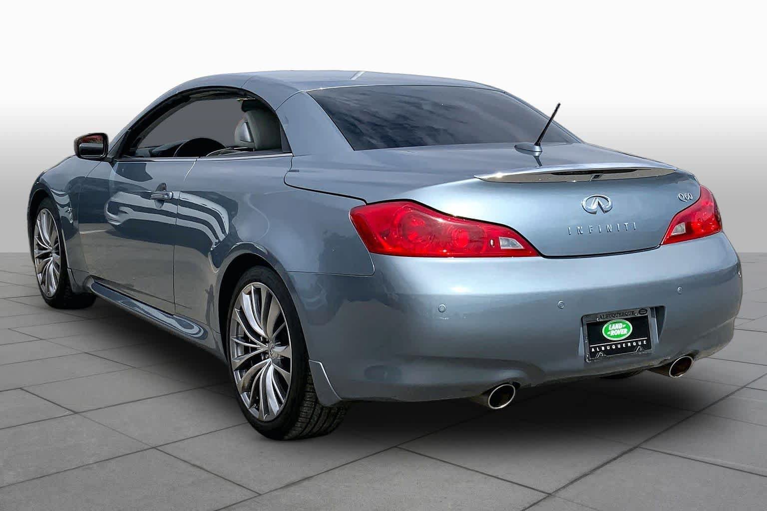 Used 2015 INFINITI Q60 Convertible w/ Premium Package RWD image 11