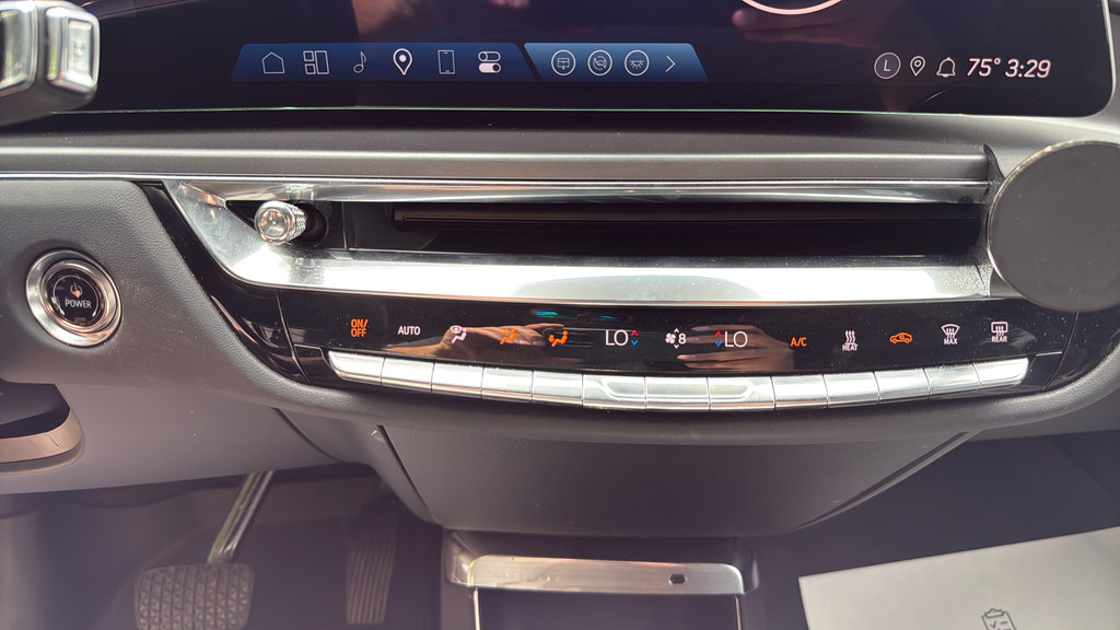 Certified 2024 Cadillac Lyriq Tech AWD/4WD image 35