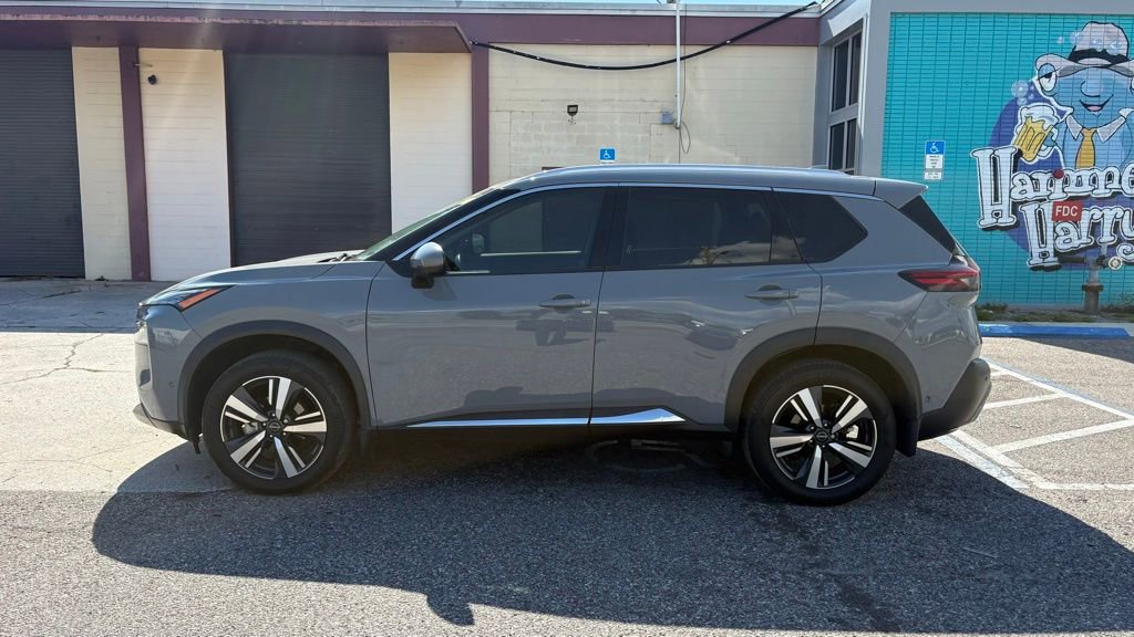 Used 2022 Nissan Rogue SL w/ SL Premium Package image 6