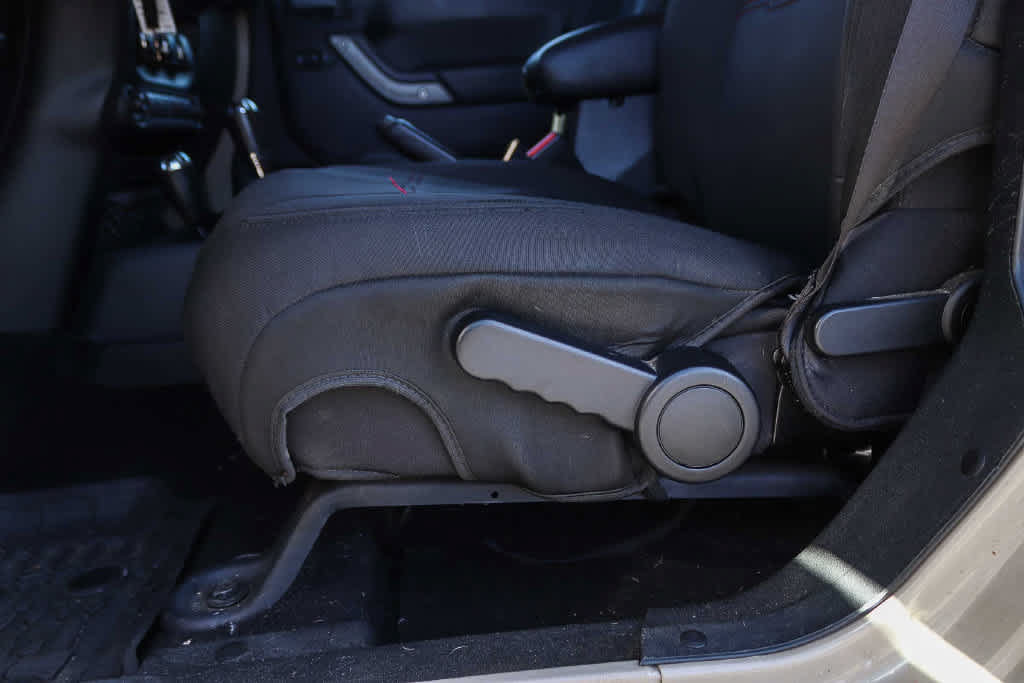 Used 2018 Jeep Wrangler Unlimited Sport S AWD/4WD image 19