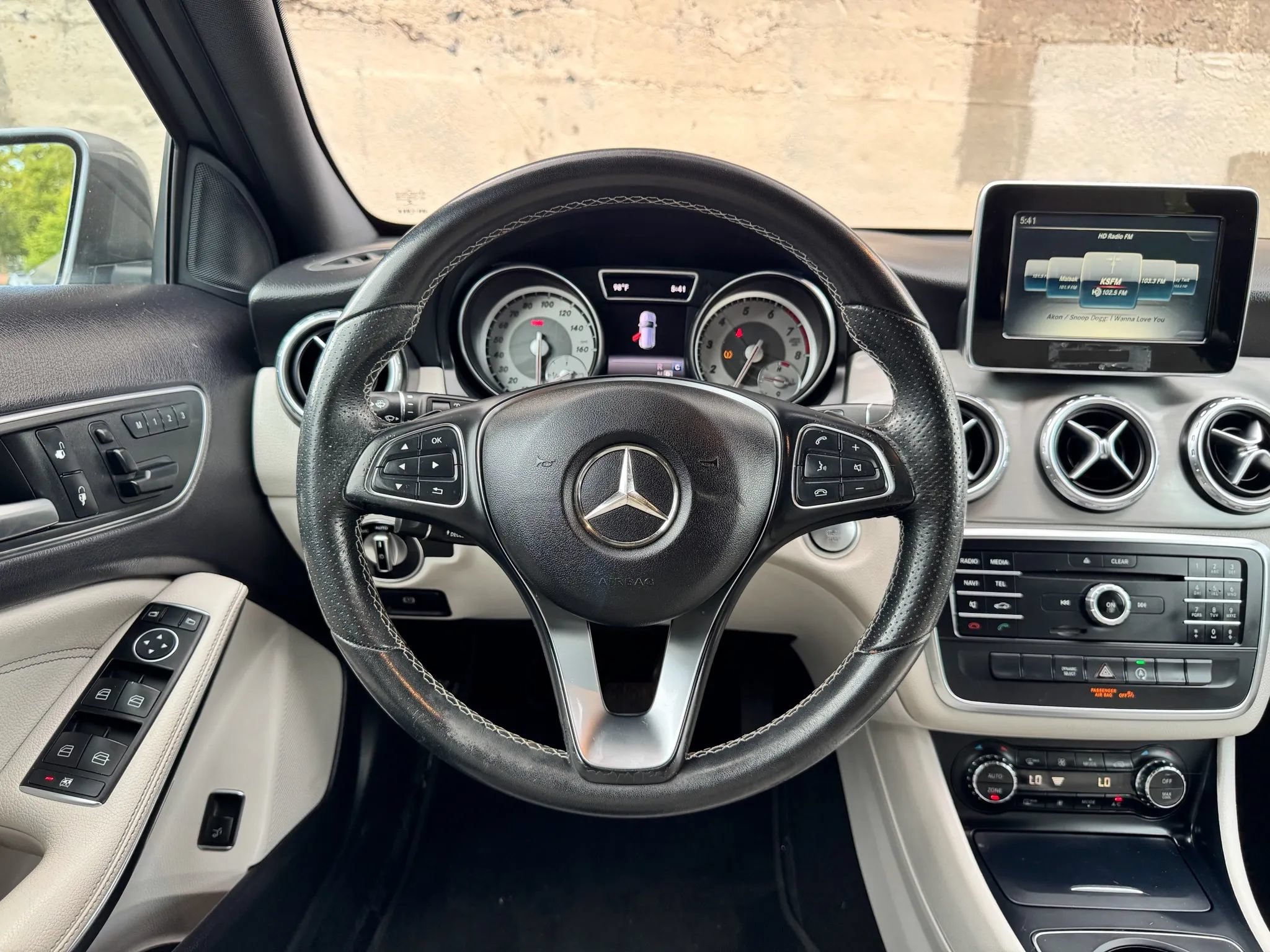 Used 2017 Mercedes-Benz GLA 250 image 25