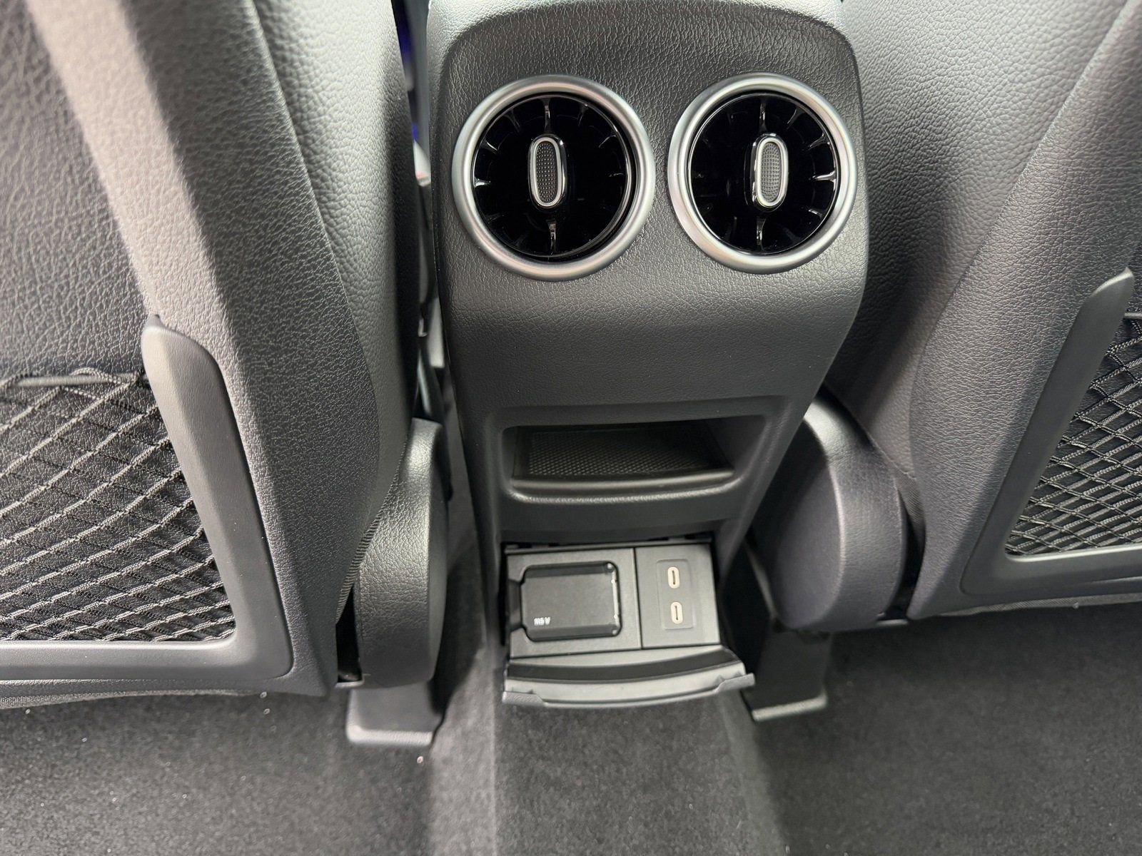 Certified 2025 Mercedes-Benz GLB 250 image 8