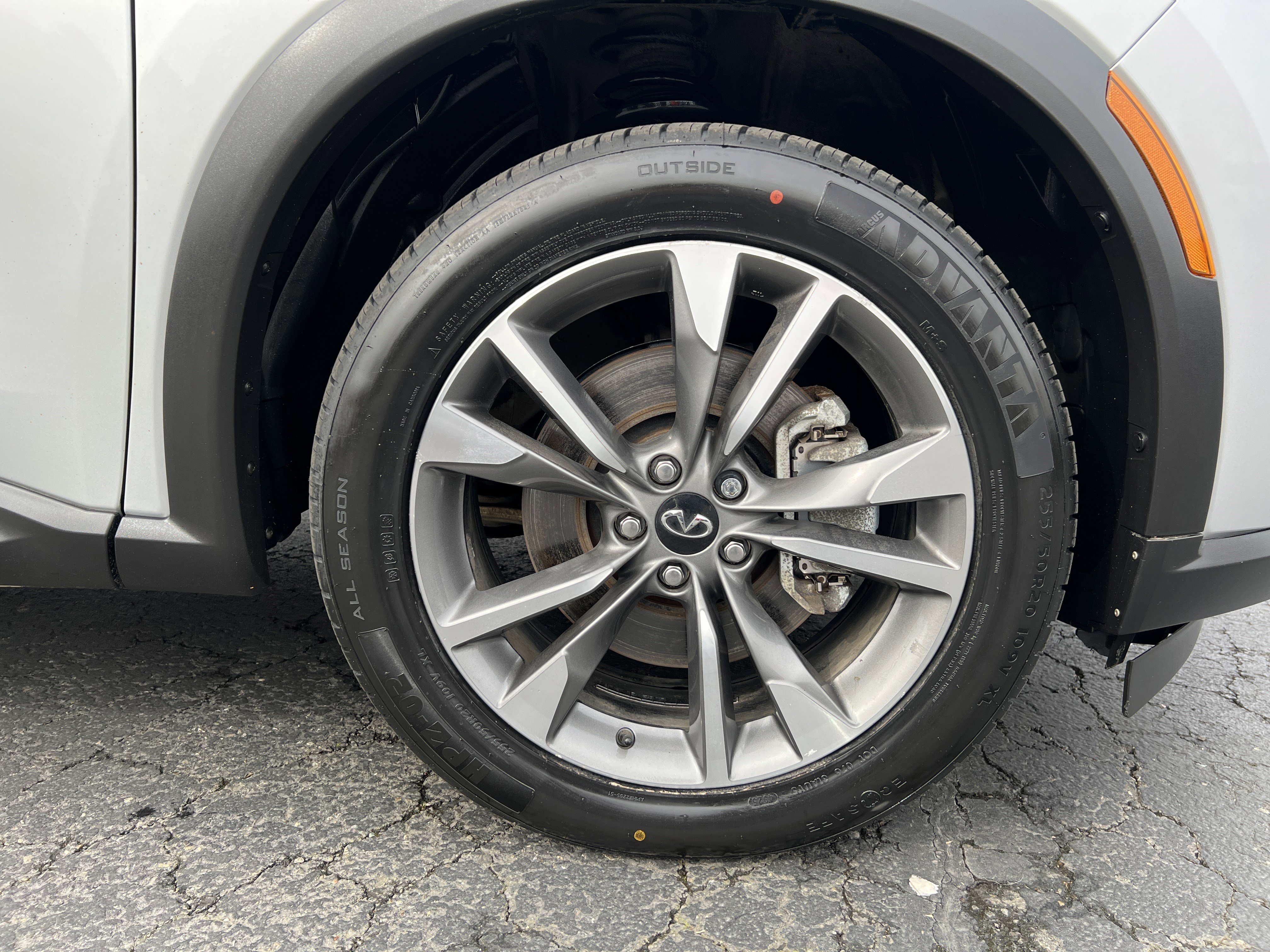 Used 2023 INFINITI QX60 Luxe image 10