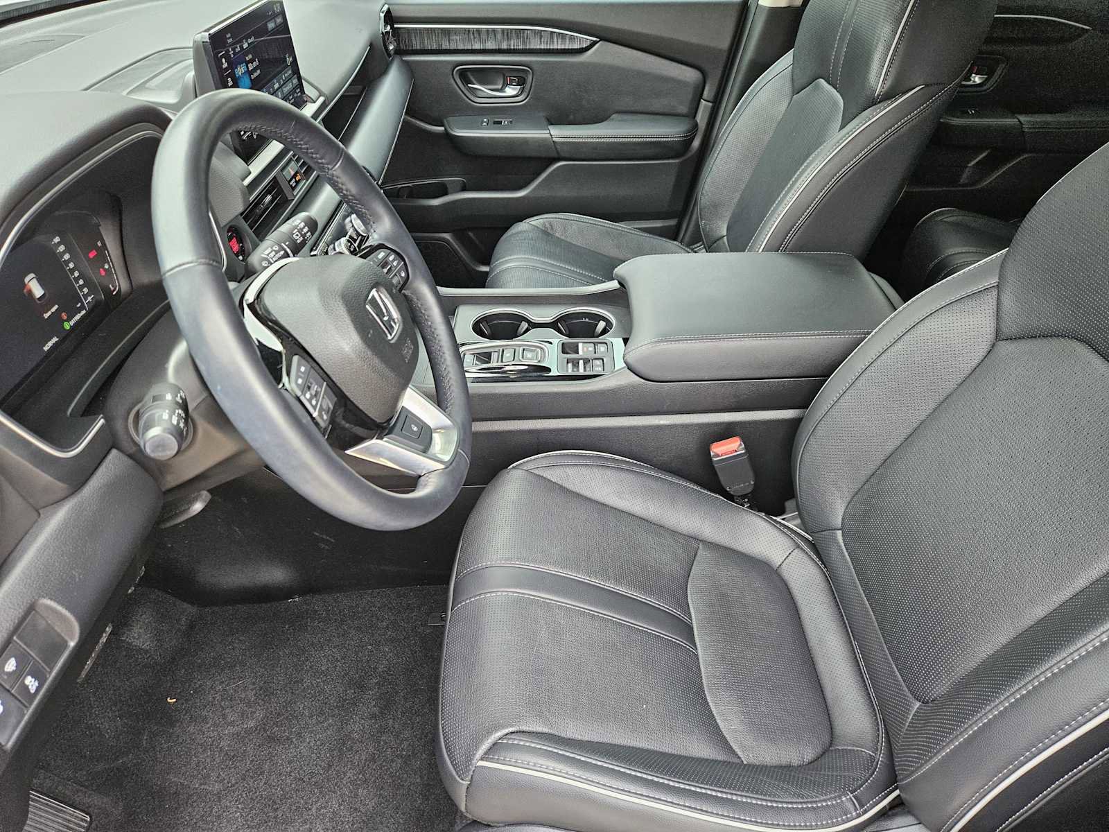 Used 2023 Honda Pilot Elite image 13