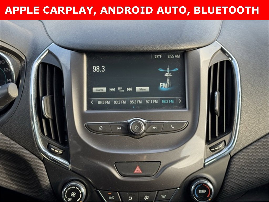 Used 2018 Chevrolet Cruze LT image 3