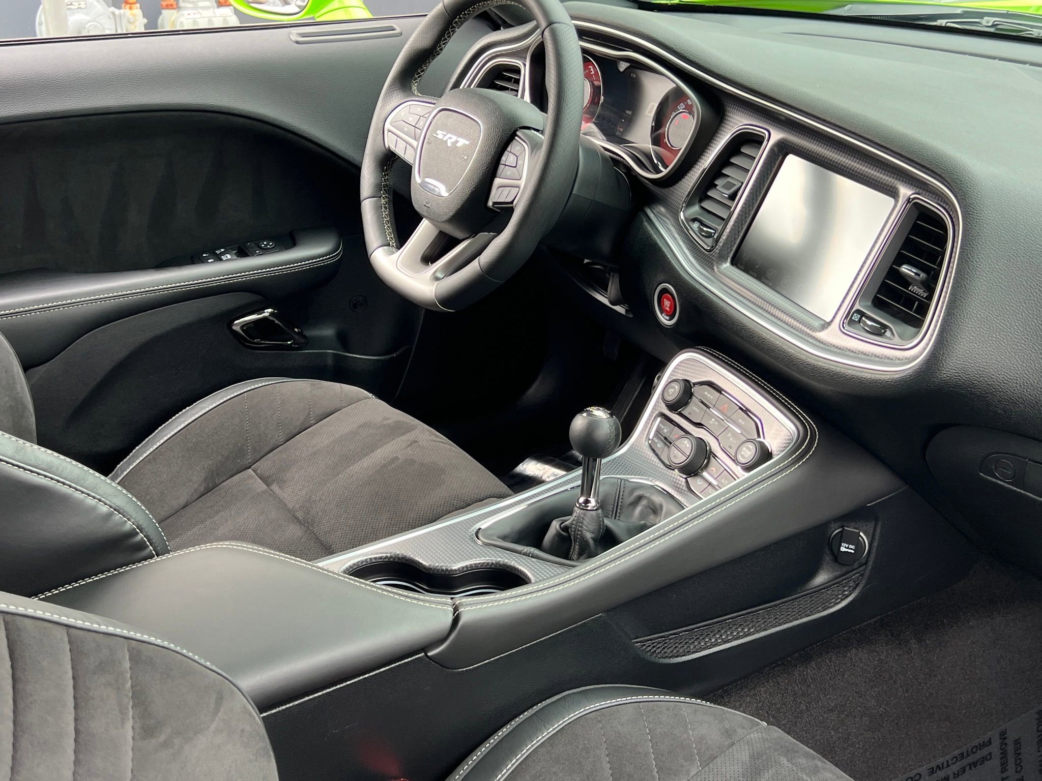 Used 2015 Dodge Challenger SRT Hellcat image 3