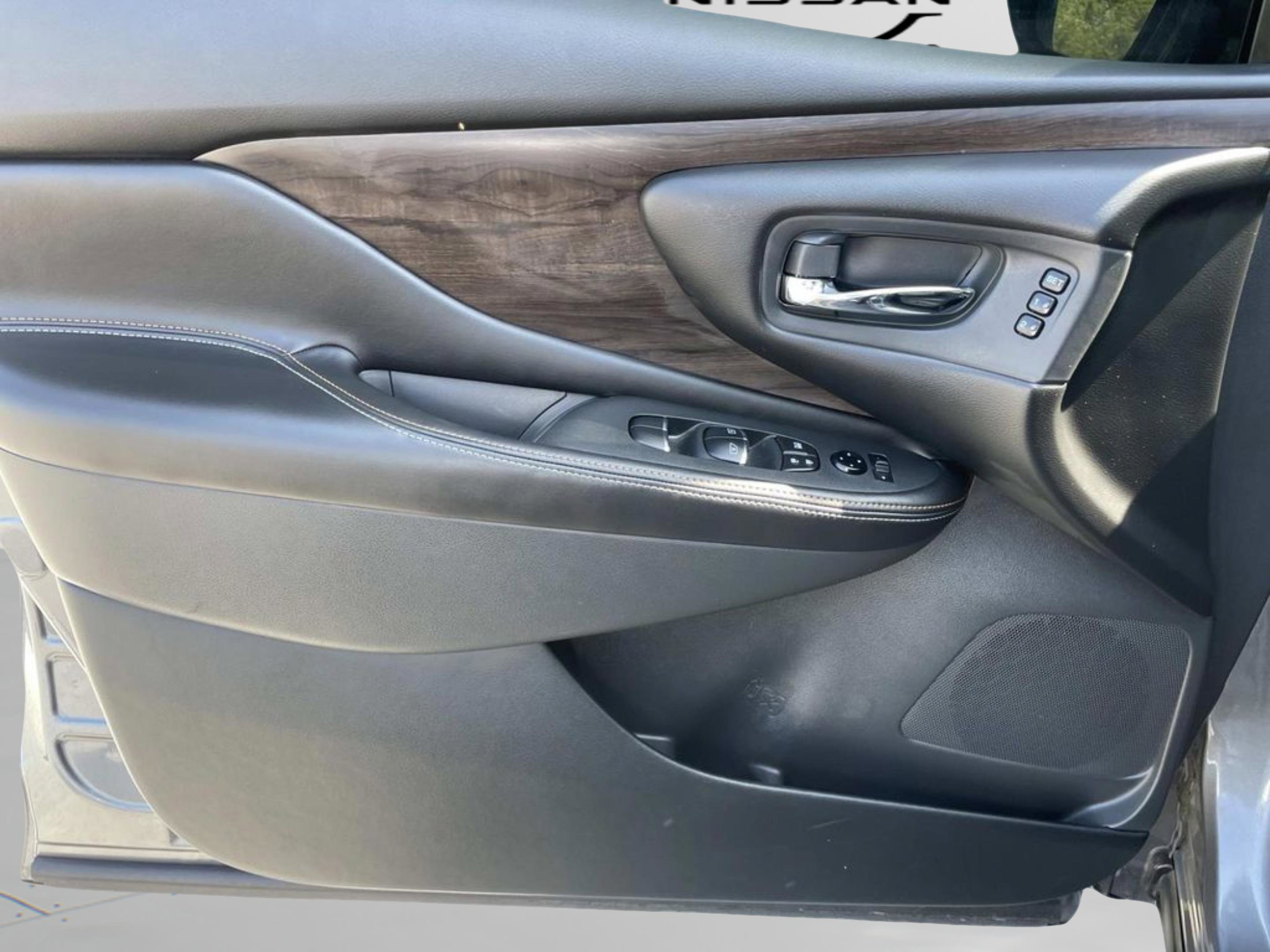 Used 2024 Nissan Murano Platinum w/ Cargo Package FWD image 21