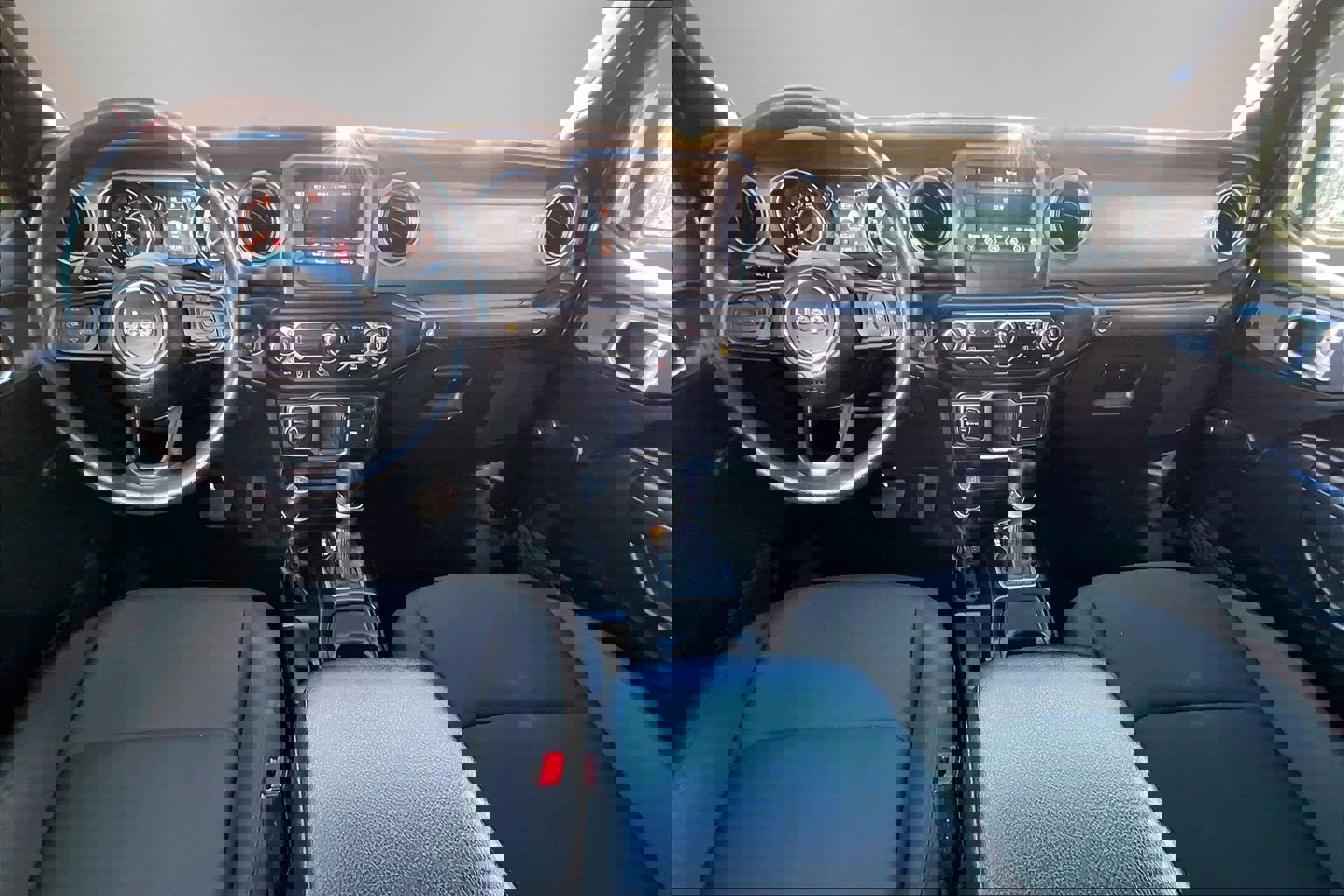 Used 2023 Jeep Gladiator Sport image 8