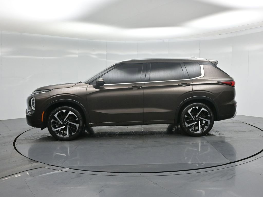 Used 2022 Mitsubishi Outlander SEL image 28