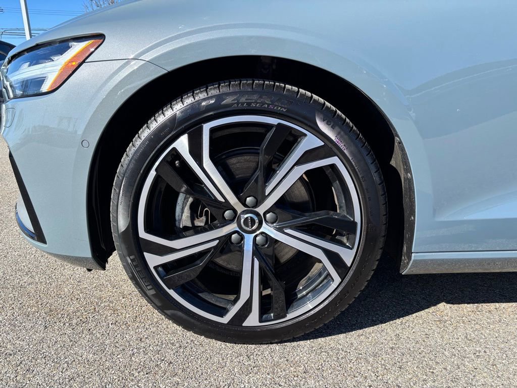 Certified 2023 Volvo S60 B5 Plus w/ Climate Package image 31