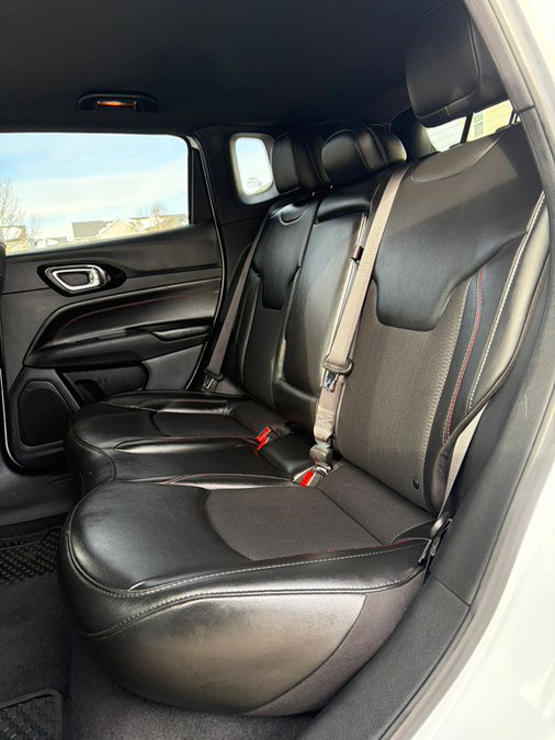 Used 2023 Jeep Compass Trailhawk image 13