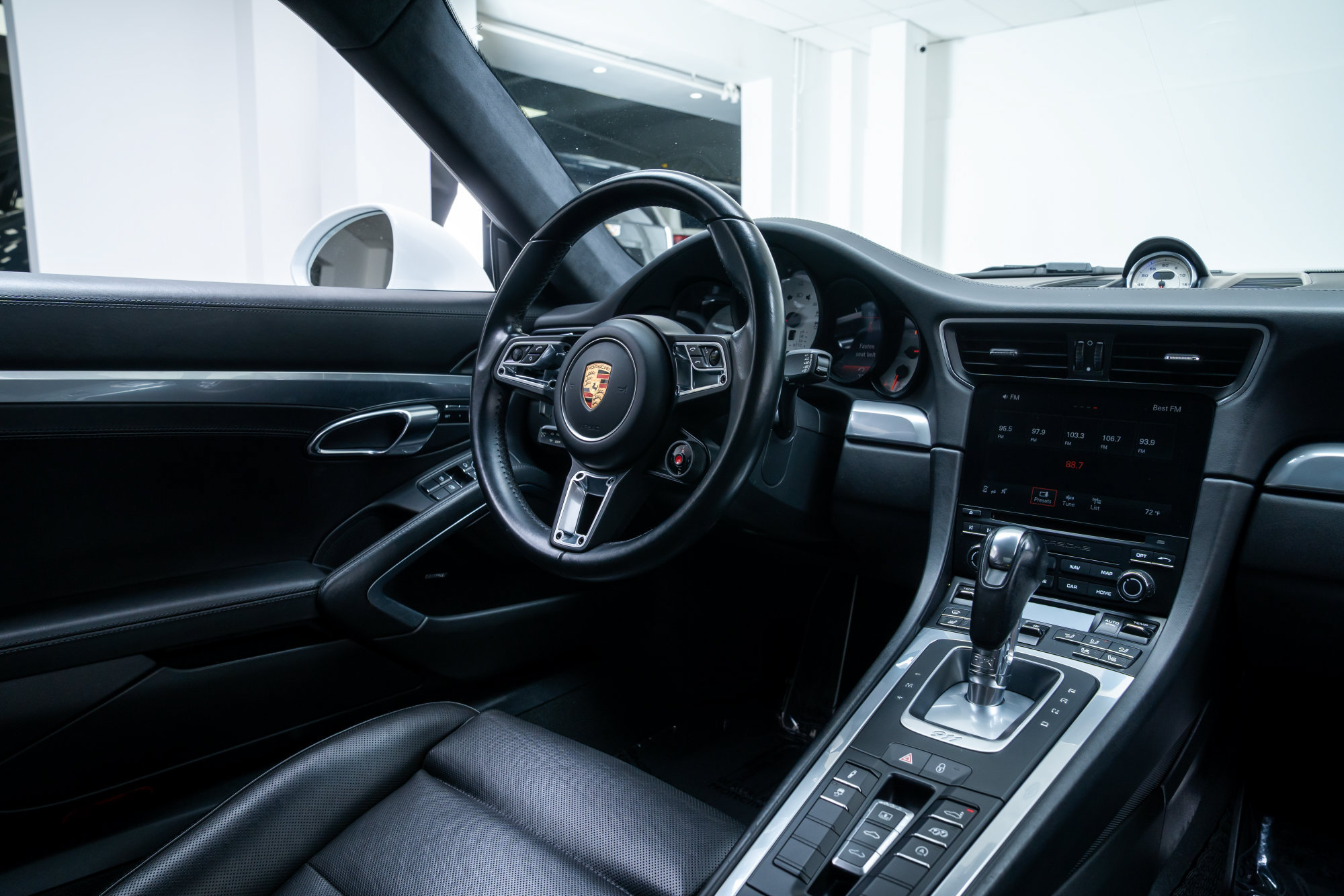 Used 2017 Porsche 911 Carrera S RWD image 9
