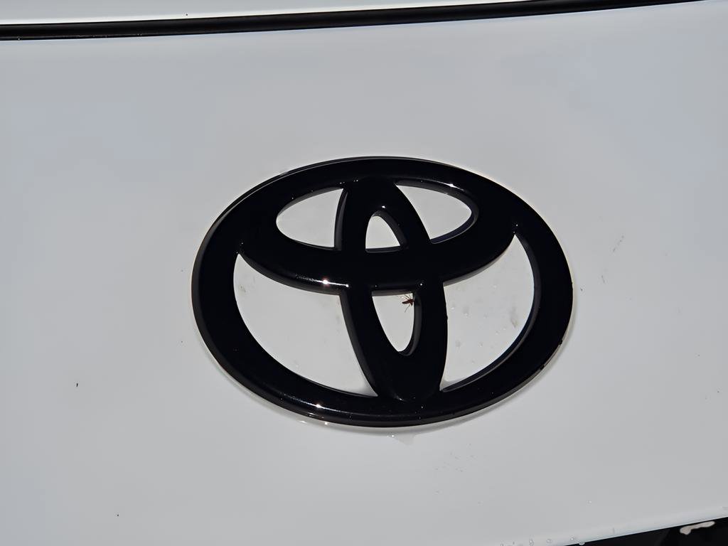 Used 2025 Toyota Camry SE w/ Multimedia Upgrade Package FWD image 33