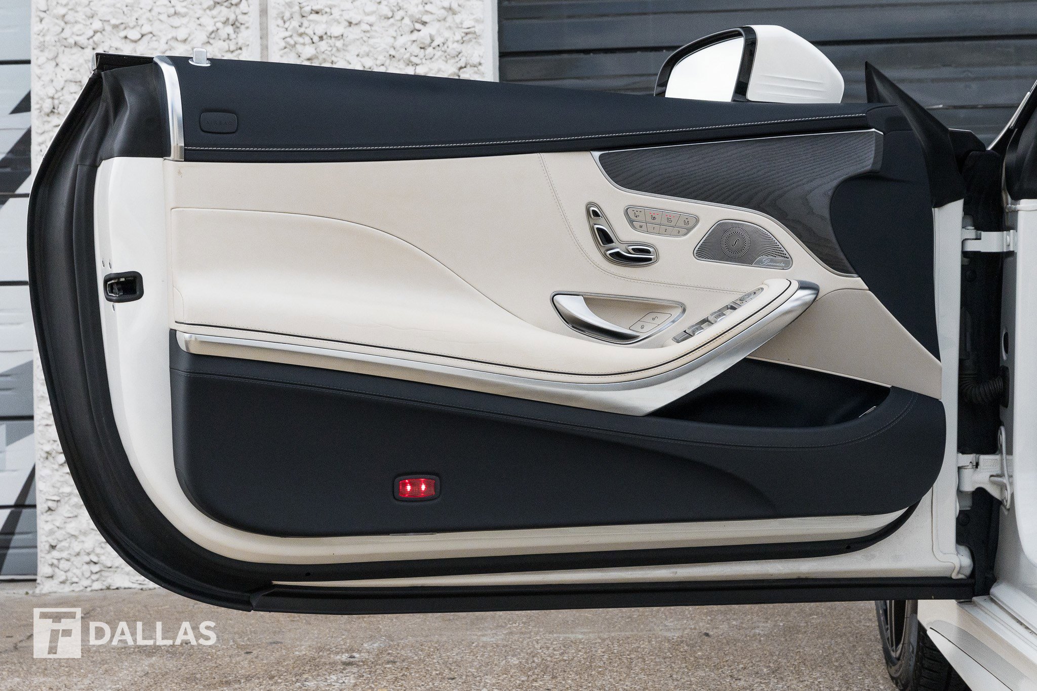 Used 2020 Mercedes-Benz S 560 Cabriolet image 19