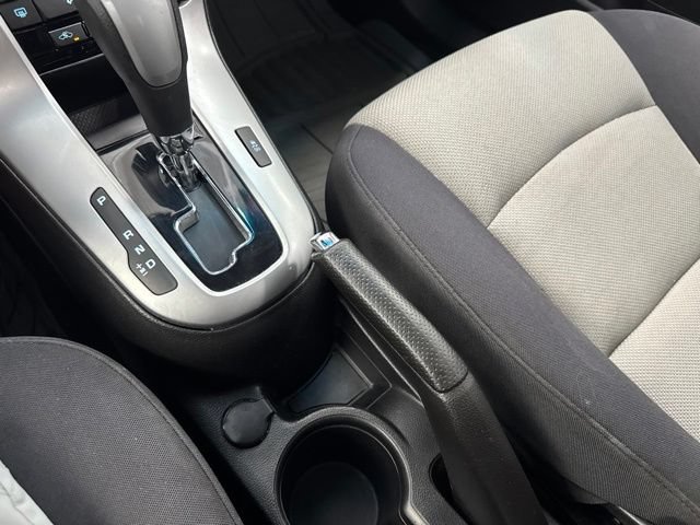 Used 2015 Chevrolet Cruze LS FWD image 35