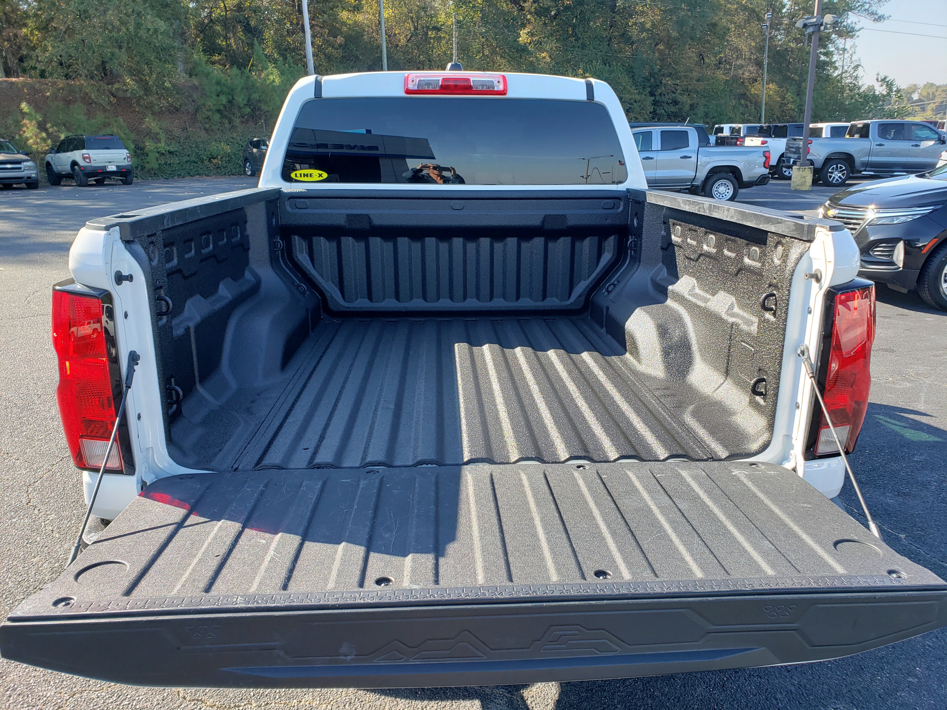 Used 2023 Chevrolet Colorado W/T image 28