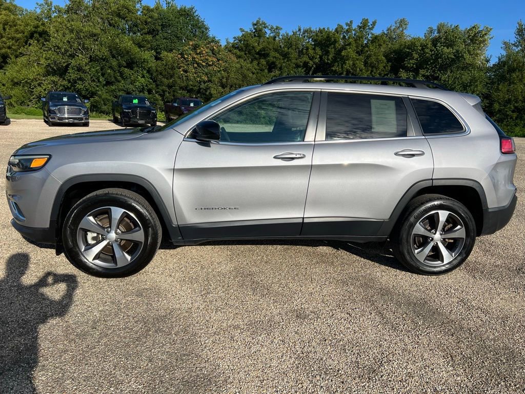 Used 2022 Jeep Cherokee Limited image 2