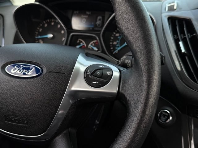 Used 2016 Ford Escape Titanium w/ Equipment Group 301A AWD/4WD image 10
