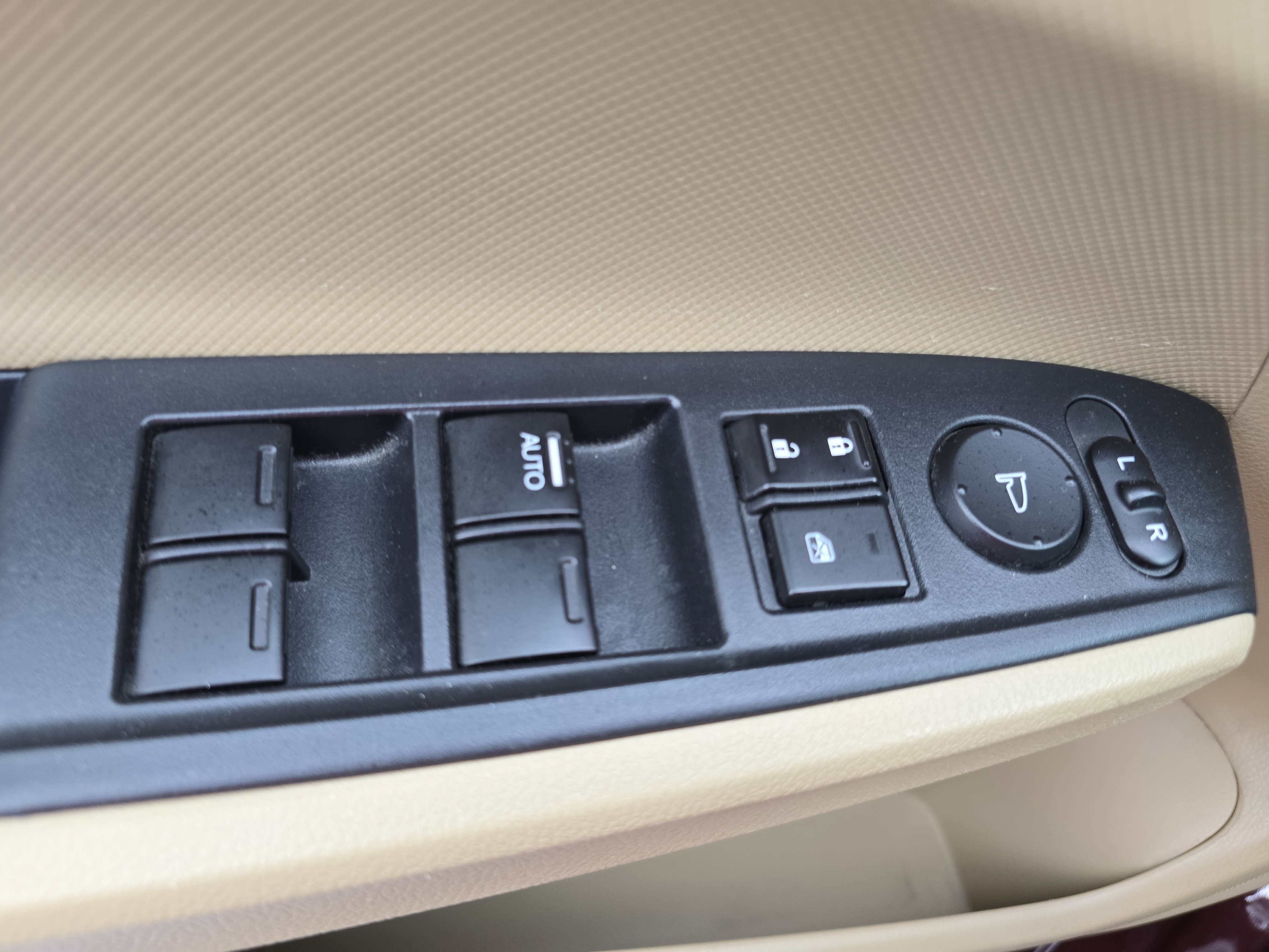 Used 2012 Honda Accord LX image 25