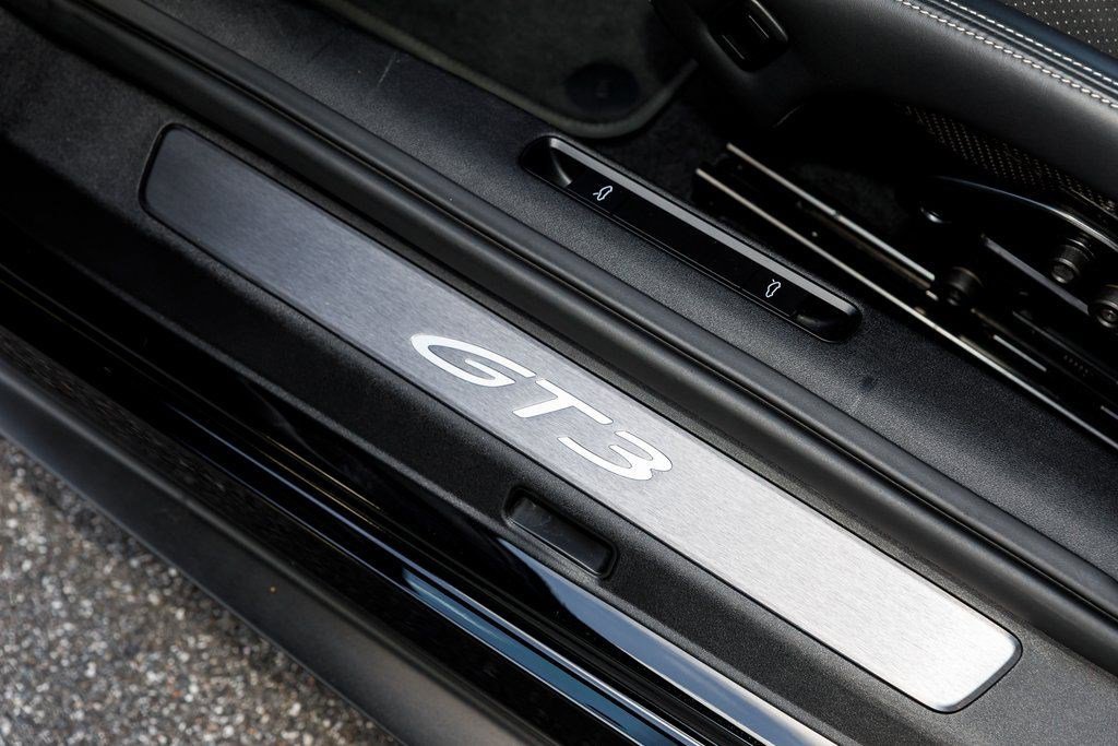 Used 2022 Porsche 911 GT3 image 23