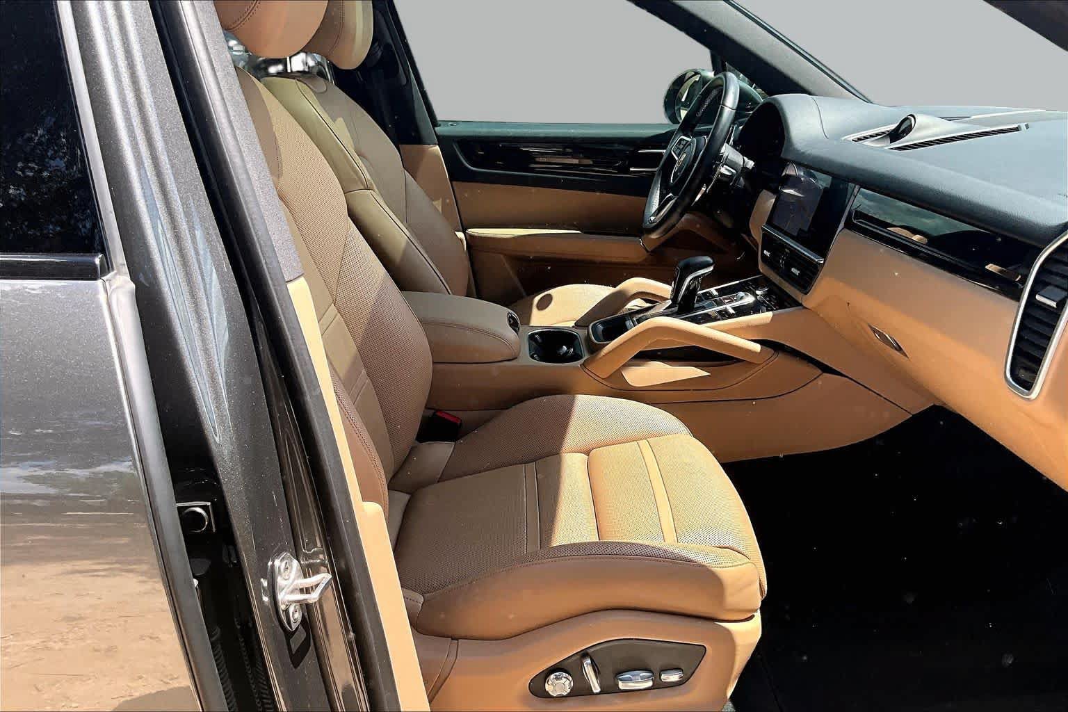 Used 2019 Porsche Cayenne AWD/4WD image 11
