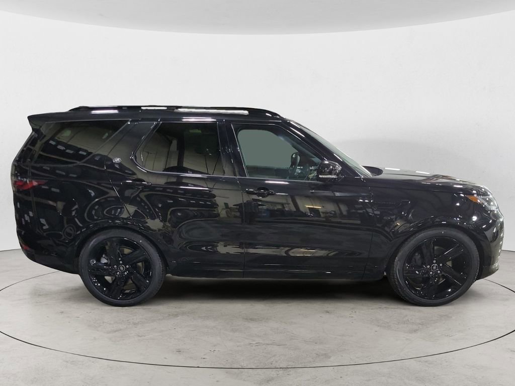 New 2026 Land Rover Discovery Limited Edition image 6