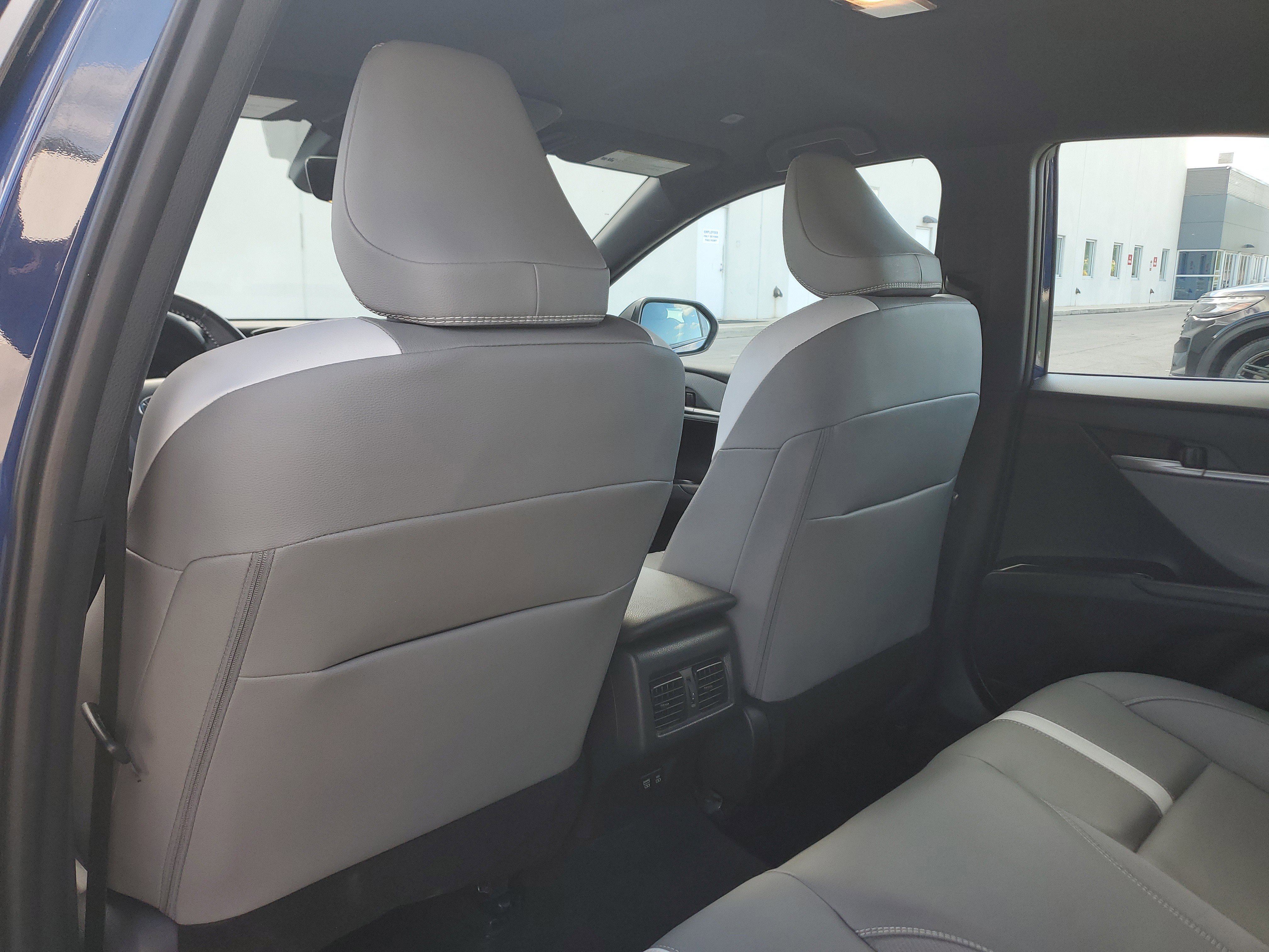 Used 2025 Toyota Camry SE image 18