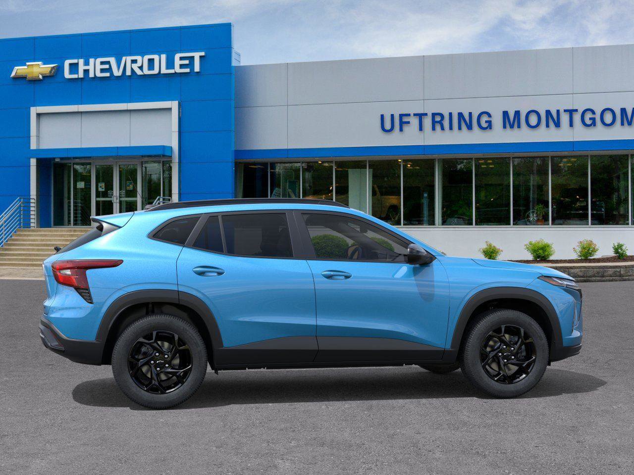 New 2026 Chevrolet Trax LT w/ Midnight Edition FWD image 5