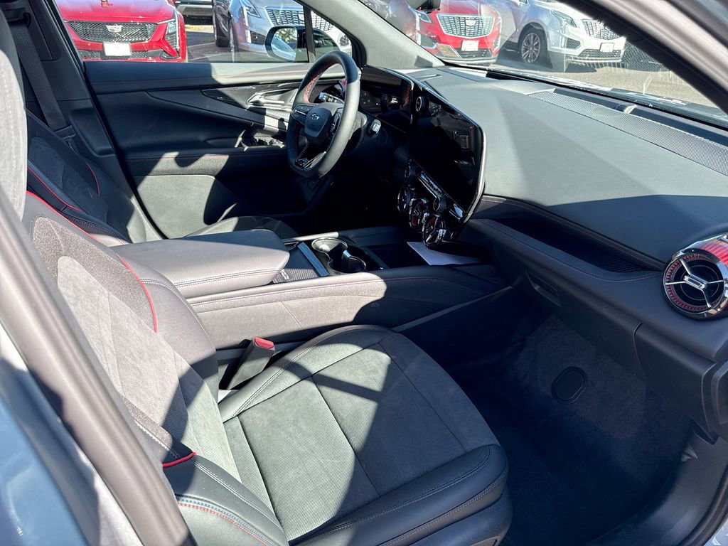 New 2025 Chevrolet Blazer EV RS RWD image 19