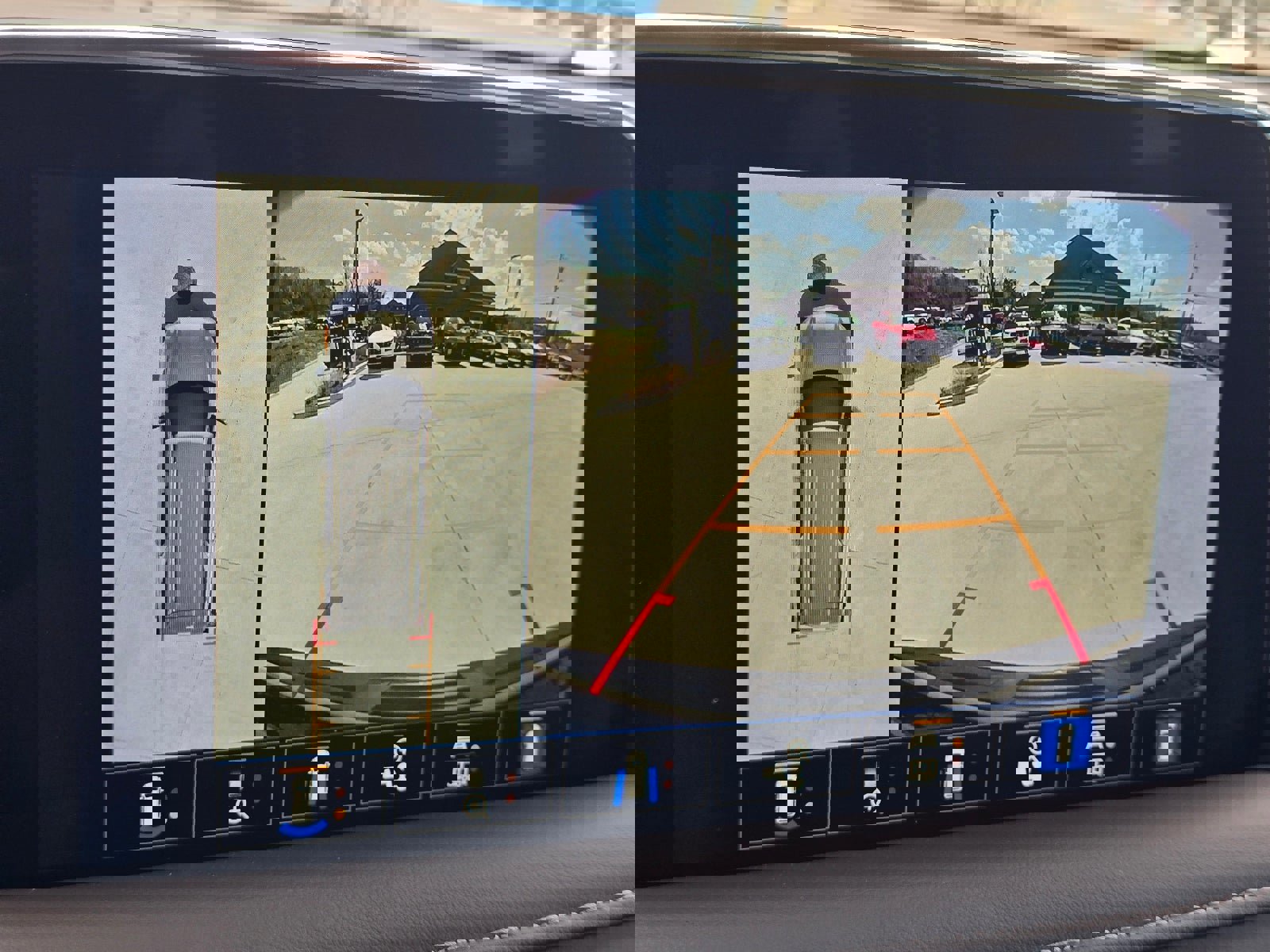 Used 2023 Chevrolet Tahoe Z71 w/ Luxury Package image 20