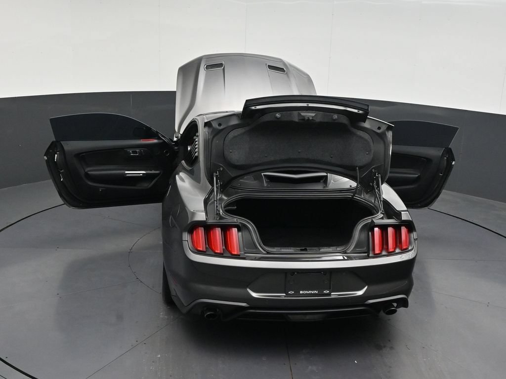 Used 2020 Ford Mustang Coupe w/ Equipment Group 101A RWD image 34
