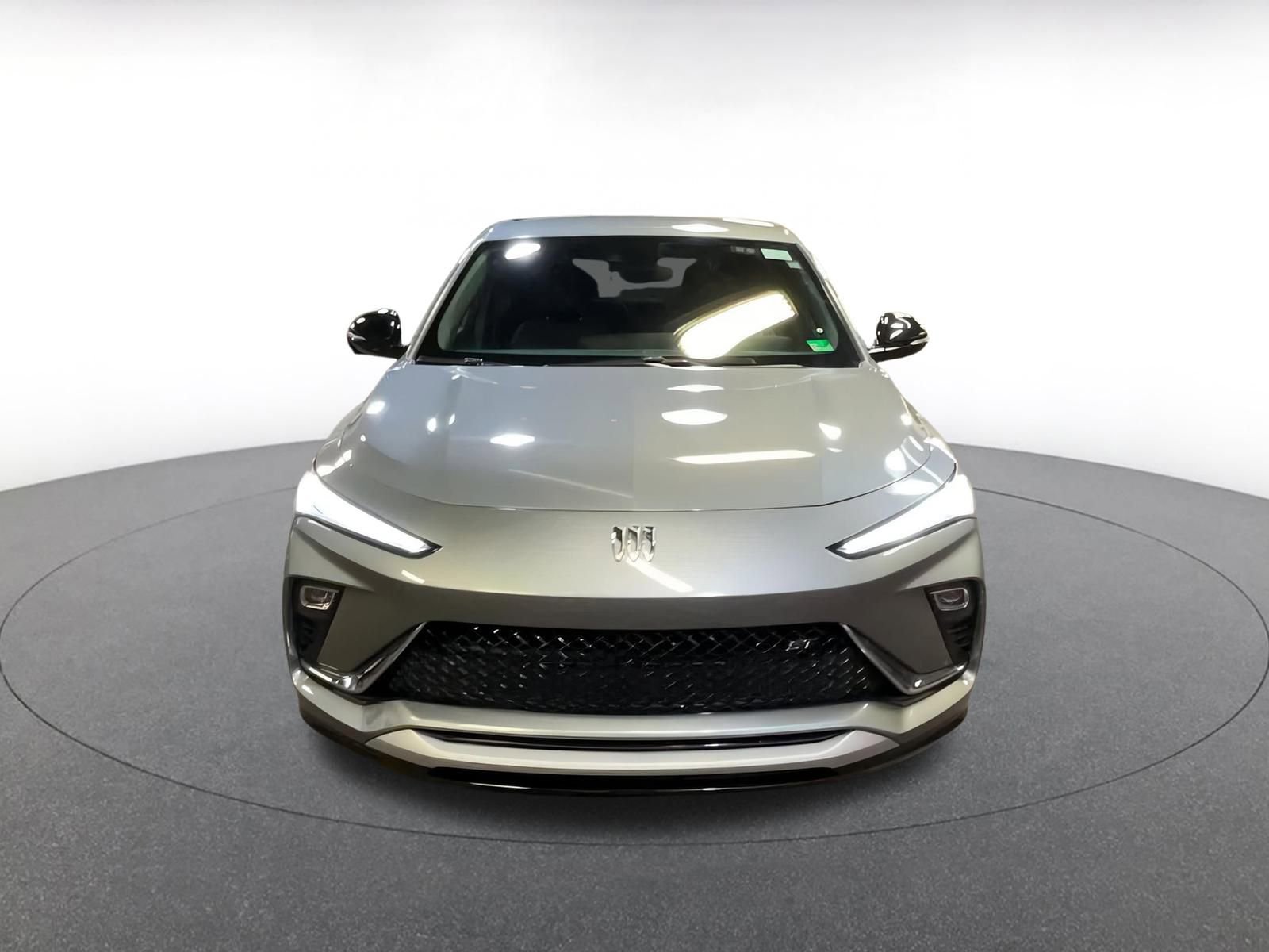 Used 2025 Buick Envista Sport Touring image 4