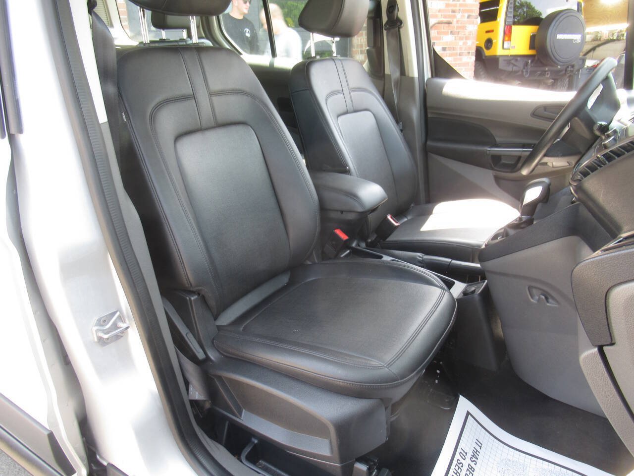 Used 2023 Ford Transit Connect XL FWD image 6