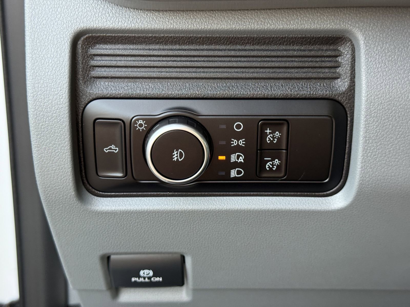 Used 2025 Ford F250 XLT image 26