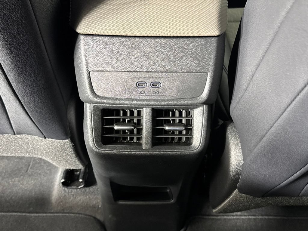New 2026 Chevrolet Equinox LT w/ Convenience Package II AWD/4WD image 27