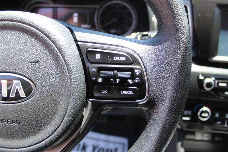 Used 2019 Kia Niro LX FWD image 16